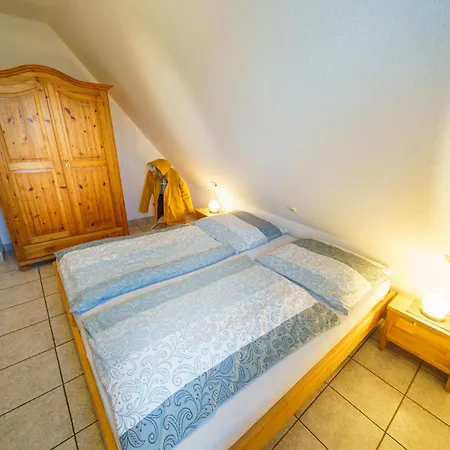 Achtern Diek 28a *